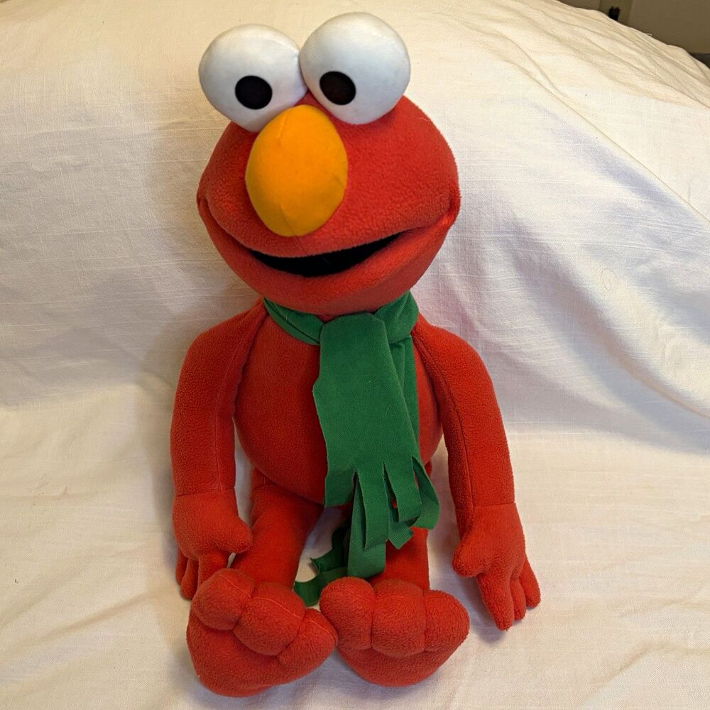 Fisher-Price Sesame Street 23” Elmo Plush Stuffed Animal Green Scarf 2006